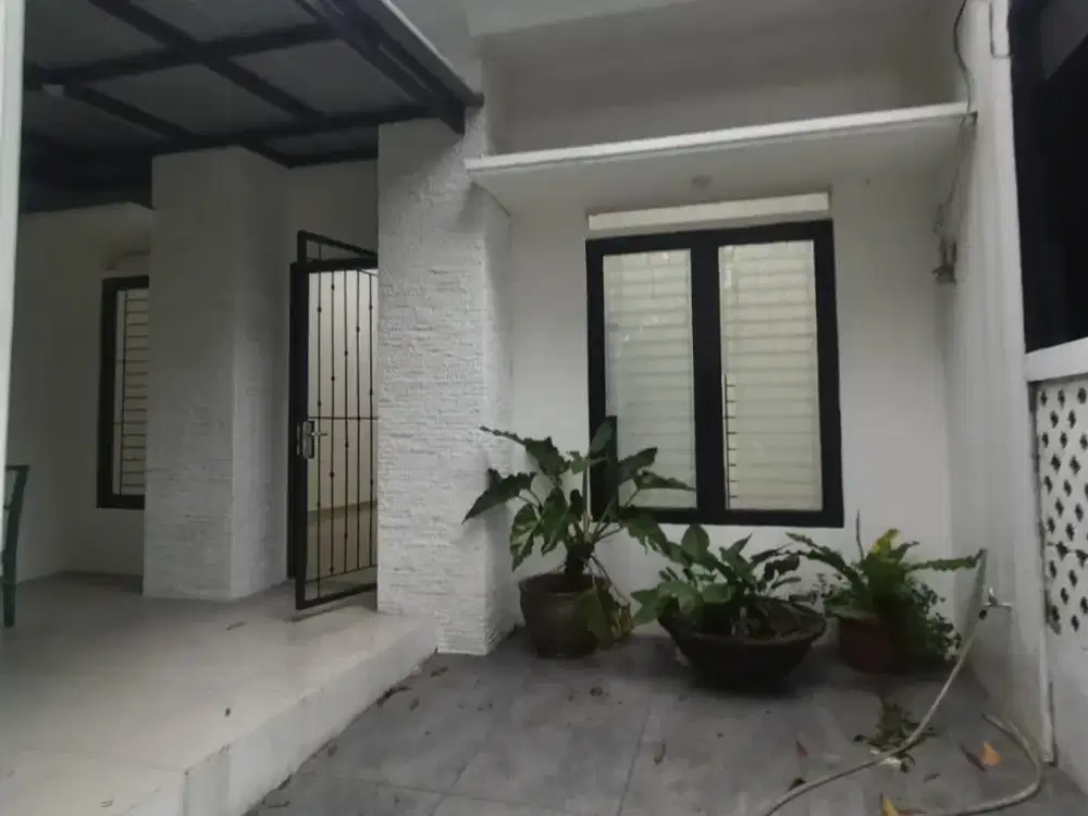 DIJUAL RUMAH BAGUS STRATEGIS MURAH HARGA NEGO DI SENTUL CITY SSR908