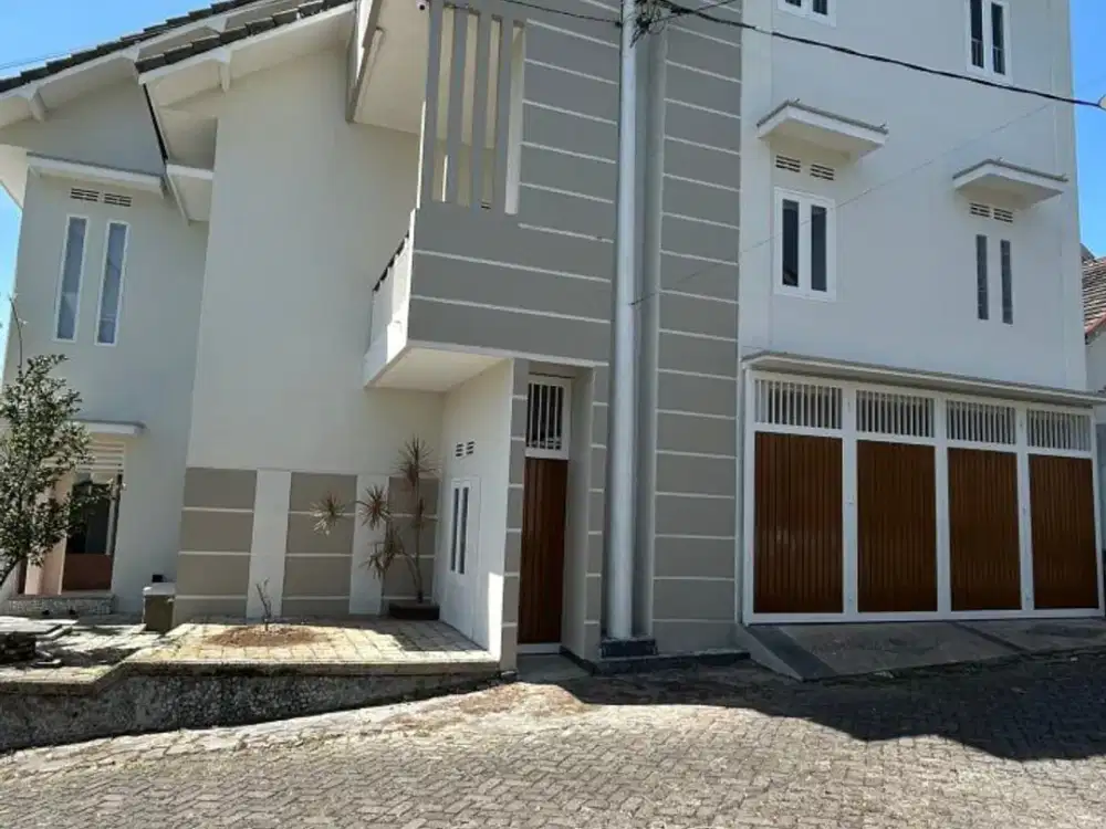 Villa Aktiv Premium Dijual Cepat Tengah Kota Pesanggrahan Batu