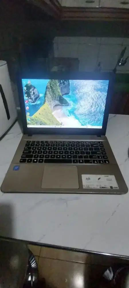JUAL LAPTOP BEKAS MREK ASUS NEGO