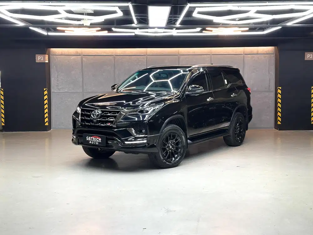 [ KM 23 RB ] TOYOTA FORTUNER 2.8 GR SPORT 2023