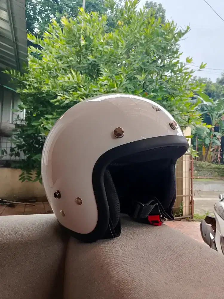 Helm vespa xential baru Original