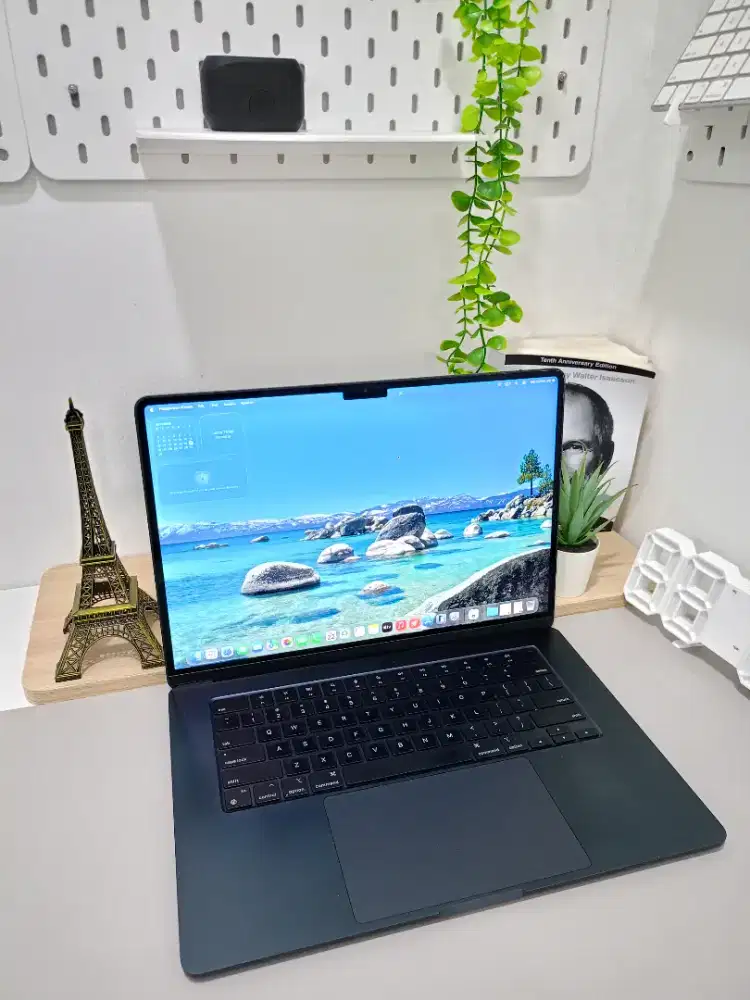 MACBOOK AIR 2022 CHIP M2 15 INCH 8/256 MULUS