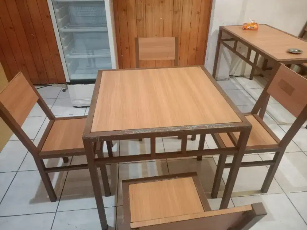 Kursi cafe Elegan besi HPL