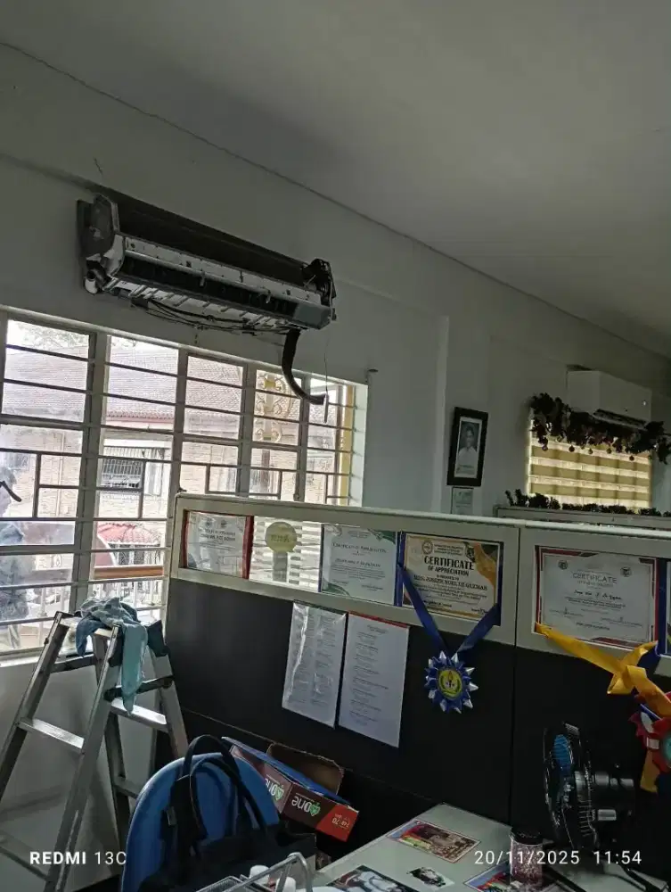 SERVICE AC PERBAIKAN DAN MAINTENANCE