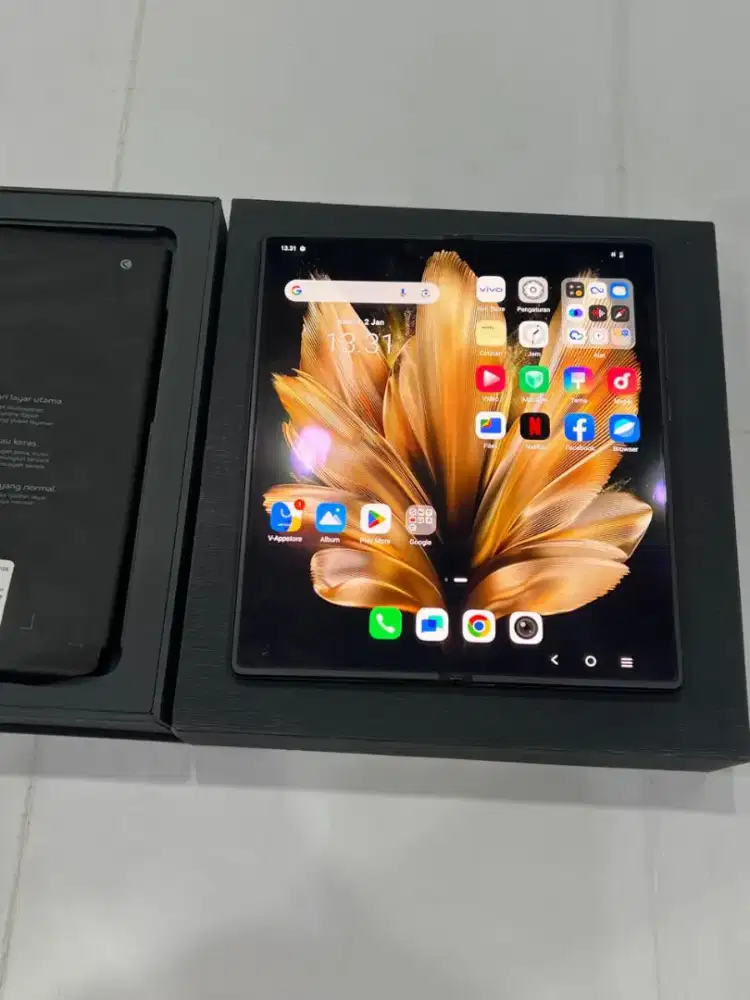 Vivo x fold 3 pro 
Ram 16/512gb 
Fullset Original