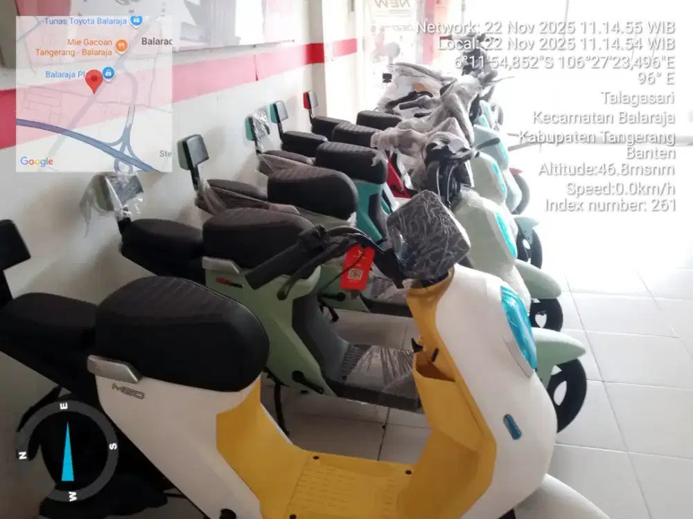 Showroom sepeda motor listrik uwinfly