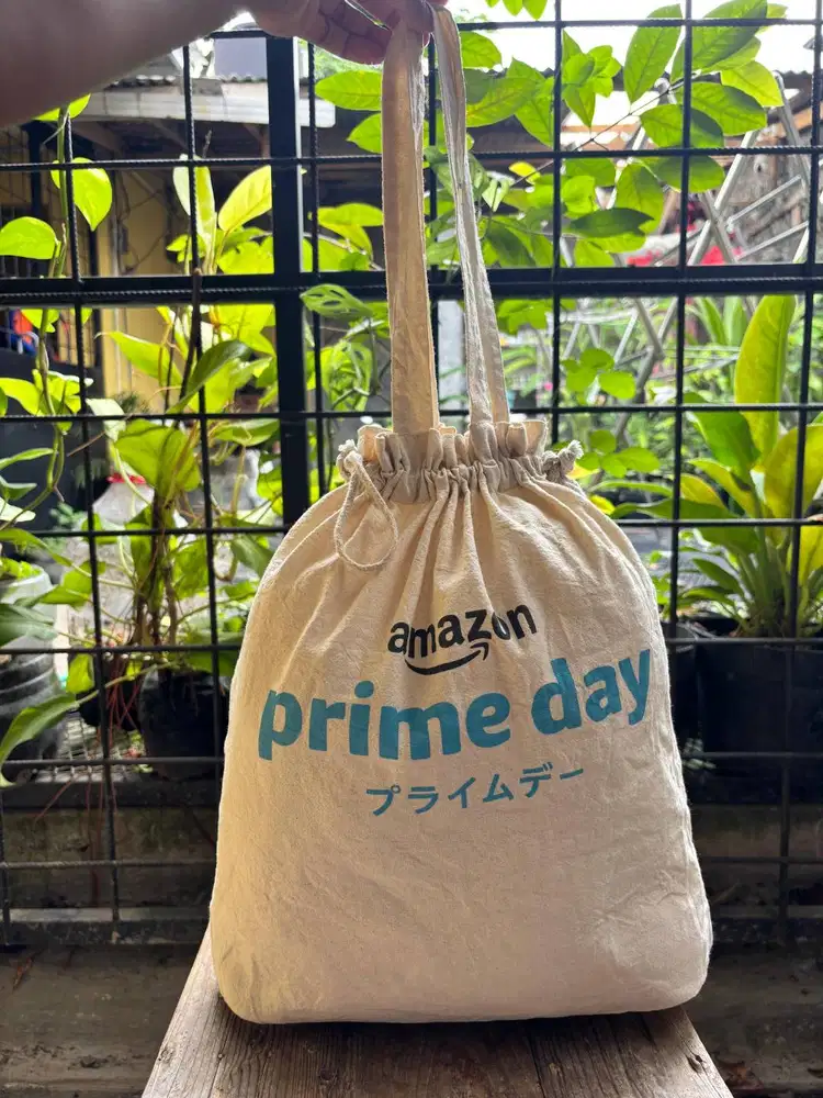 Spesifikasi : - Dimensi 36cm x 9cm x 37cm - Bahan Kanvas - Bisa diseru