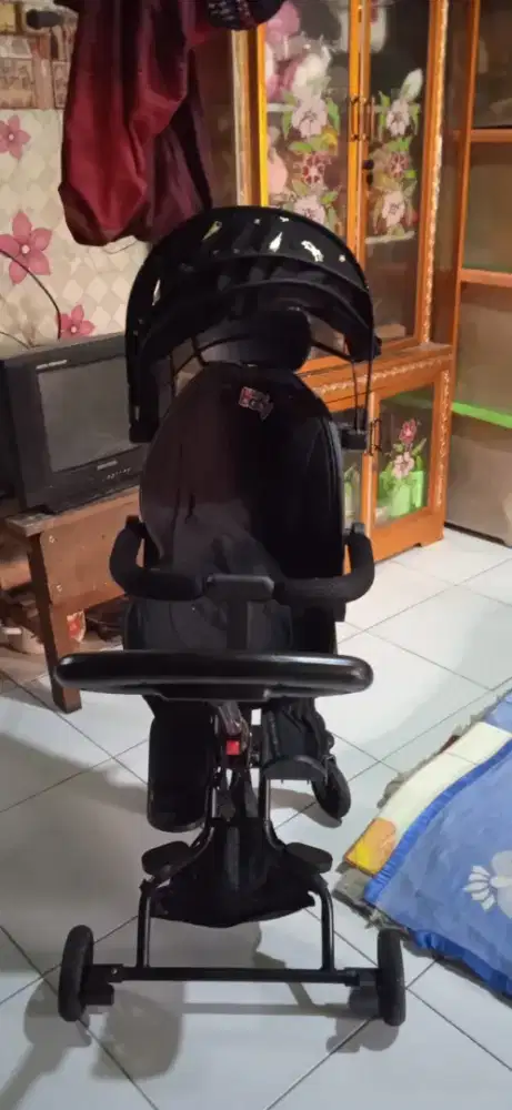 Stroller bayi Space Baby