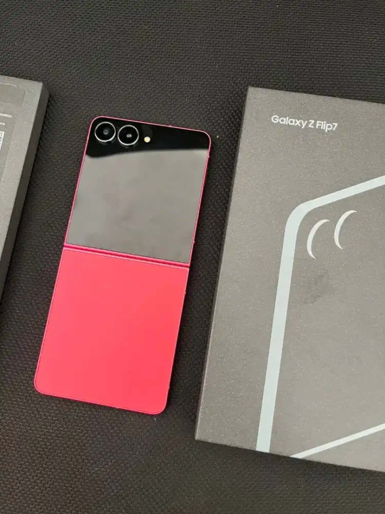 SAMSUNG Z FLIP 7 12/256 SECOND BERGARANSI