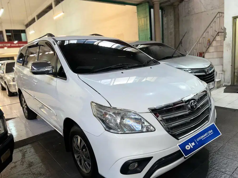 TOYOTA 2013 KIJANG INNOVA G DIESEL 2.5 AT PUTIH ORI OTOMART 286