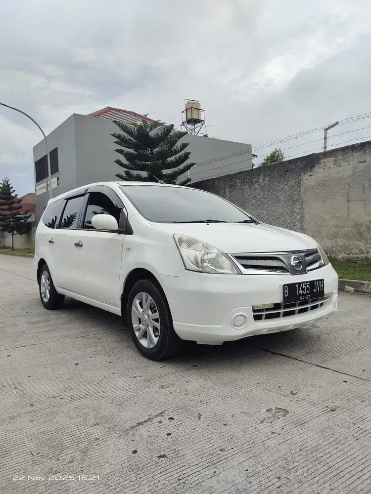 [TDP7JT] GRAND LIVINA SV AT 2013