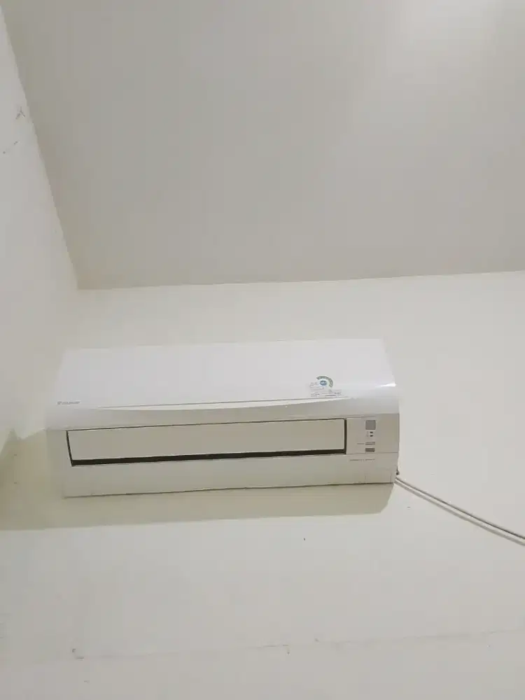 AC Daikin 1PK kondisi normal mulus bagus