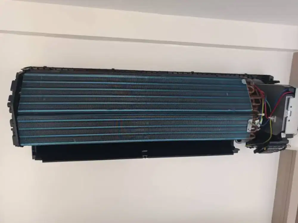 SERVICE AC PERBAIKAN DAN MAINTENANCE