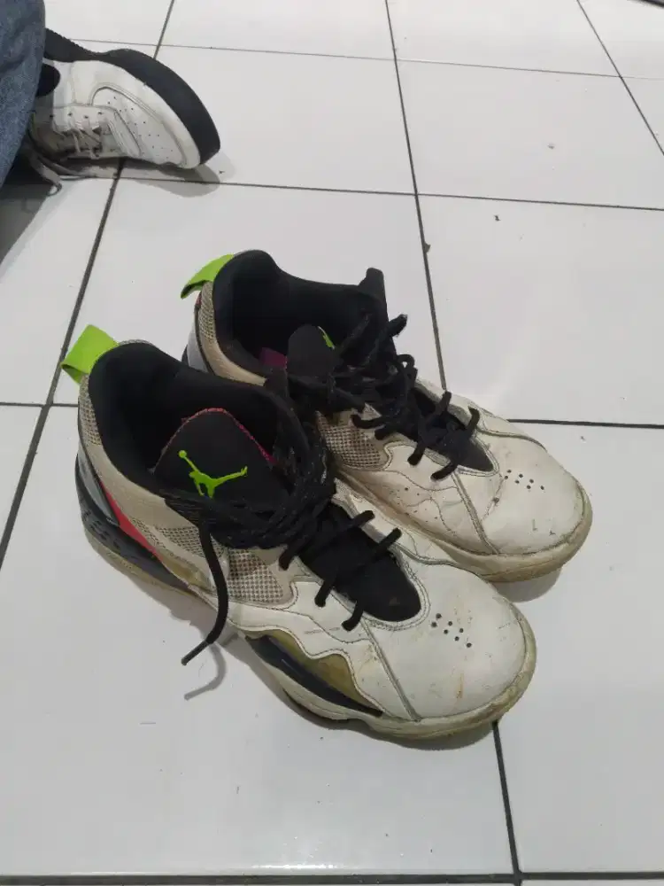 Sepatu Basket Nike Air Jordan Zoom