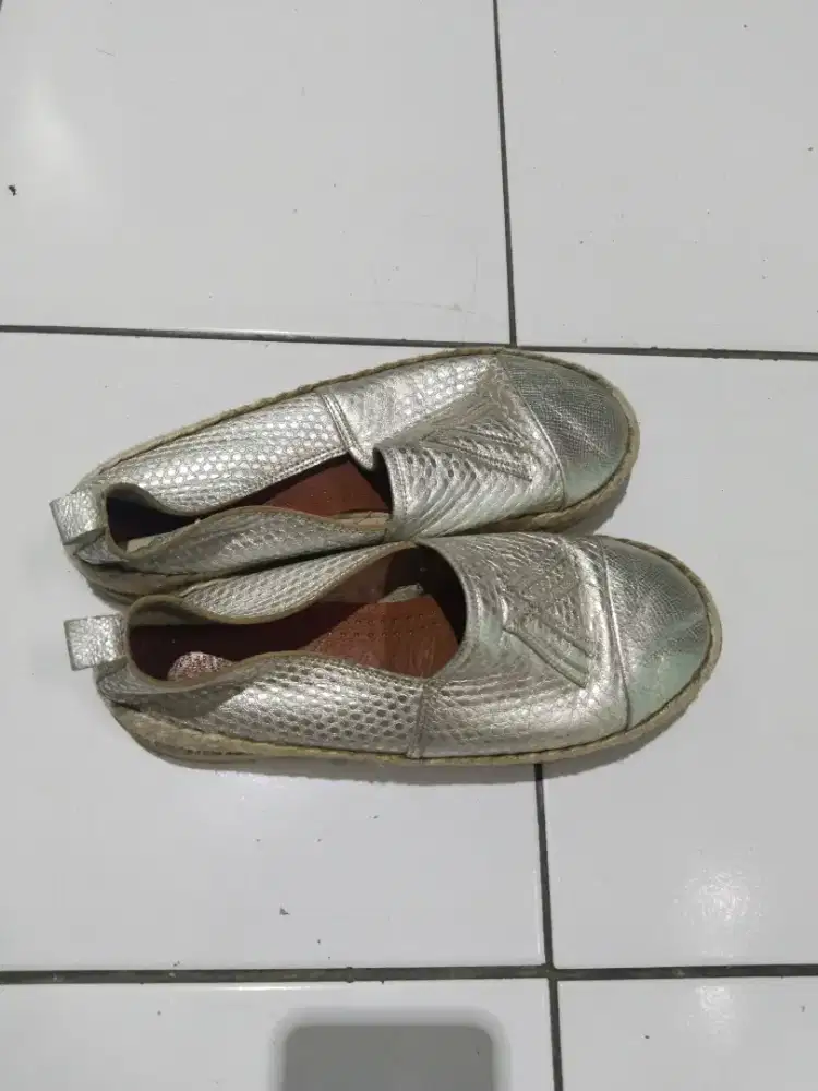 Flat Shoes Wanita