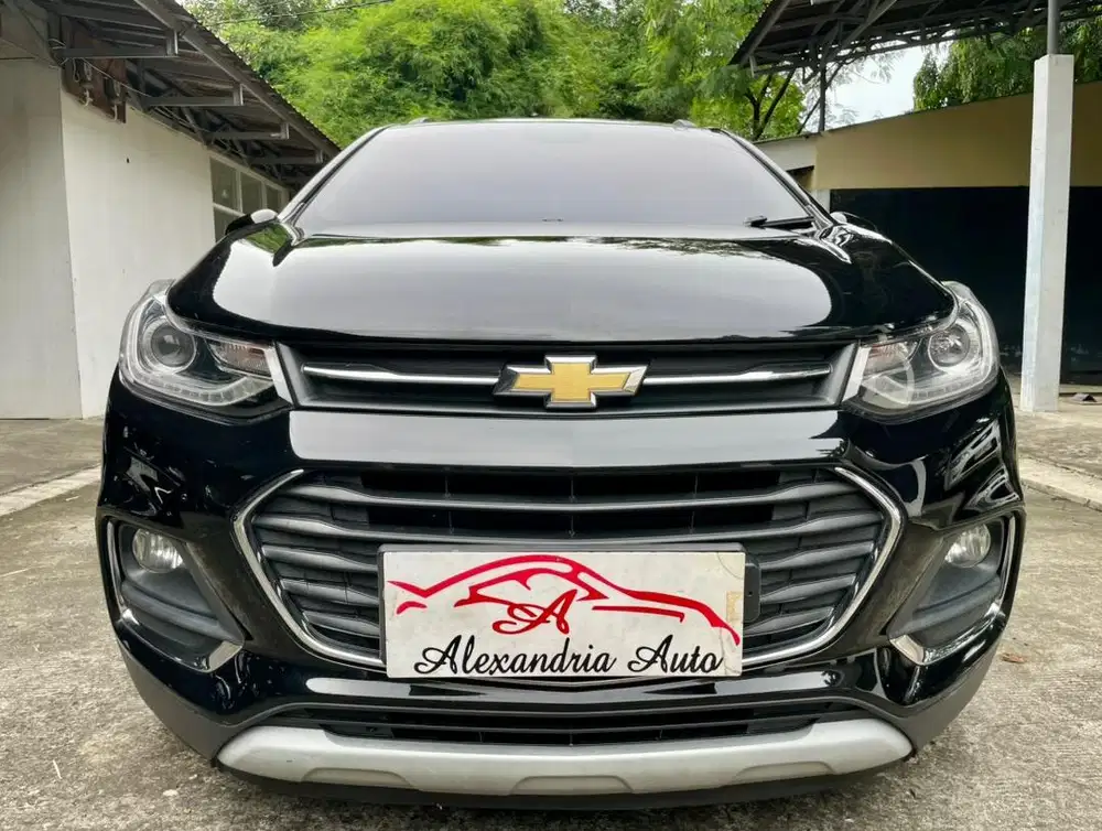 Chevrolet Trax 2018 LTZ Premier 1.4 AT Turbo Hitam Tgn 1 istimewa