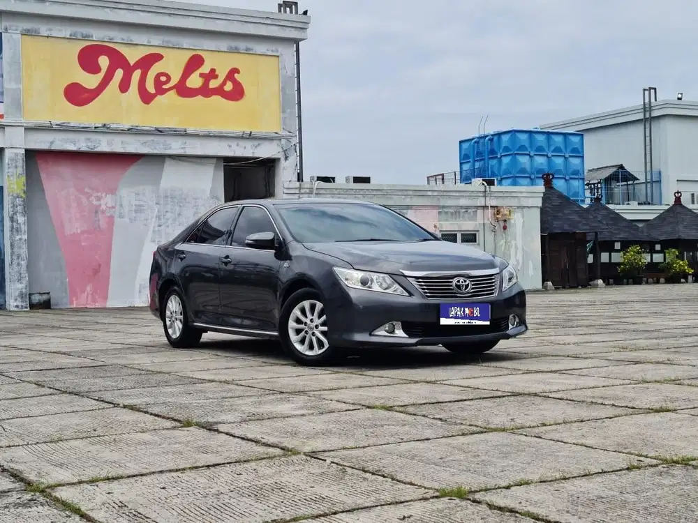 Good Condition !!! Toyota Camry 2.5 G Matic AT 2014 Abu KM 141RB