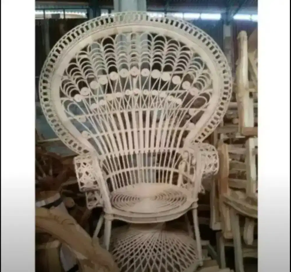 Kursi rotan untuk foto