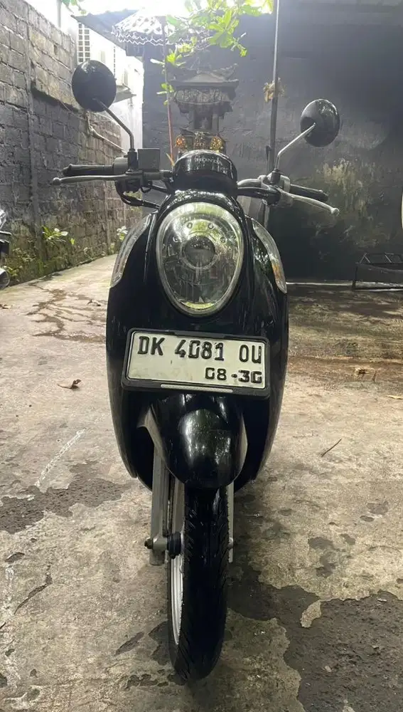 Dijual motor honda scoopy 2015