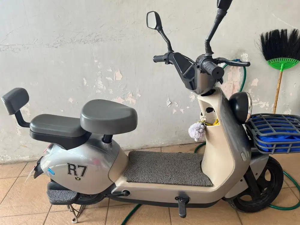 sepeda listrik uwinfly r7s