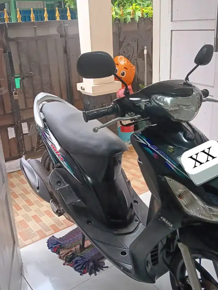 Mio smail 2008 warna hitam