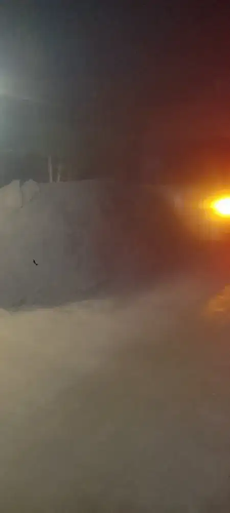 Bahan bangunan meliputi Bata dan Split.