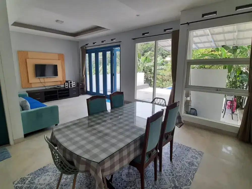 Villa Mewah Furnished + Kolam Renang – Dago Pakar Siap Huni