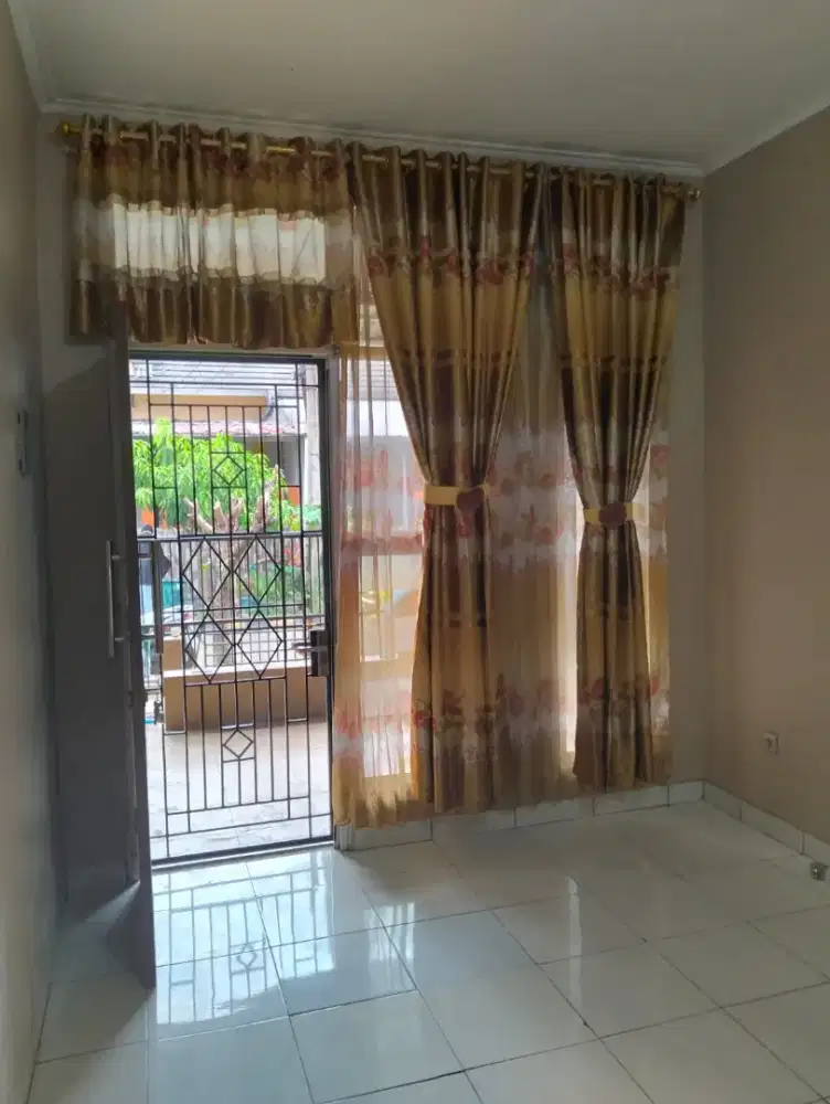 Rumah dikontrakkan  pertahun di metland cileungsi