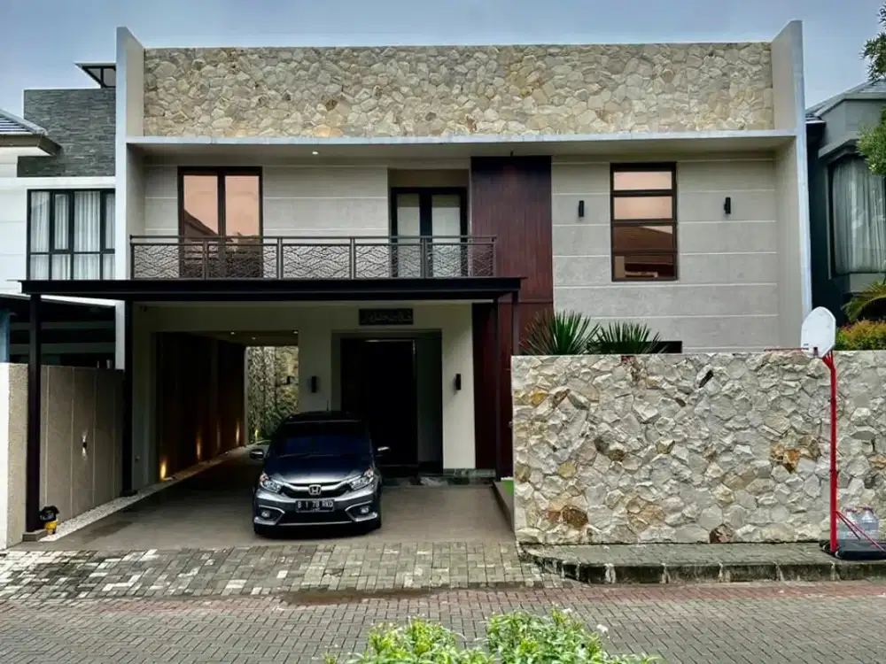 Dijual Rumah Modern Tropical 3 Lantai di Cilandak – Dalam Perumahan Berkelas One Gate System