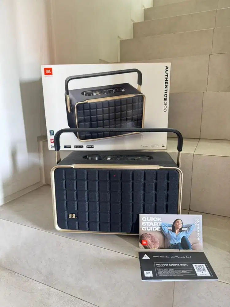 SPEAKER JBL AUTHENTIC 300 - Portable Smart Home Speaker