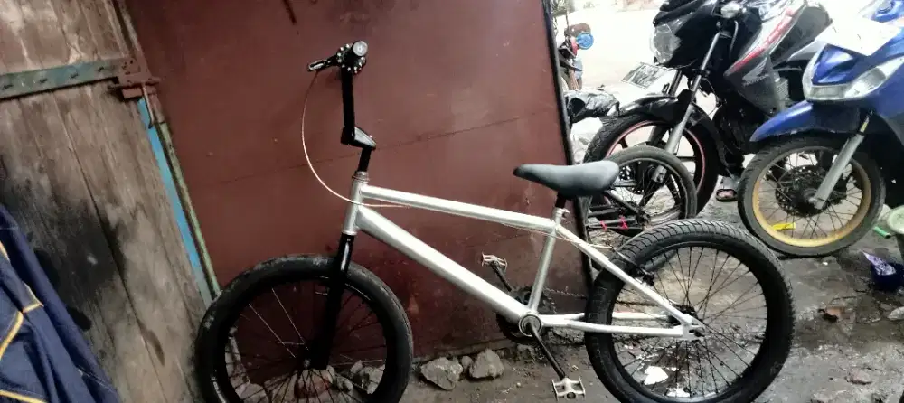 Bmx Extreame Ukuran 20