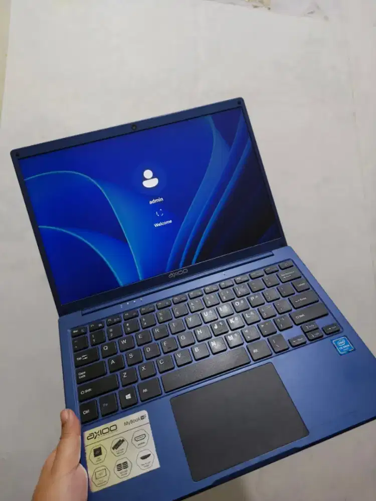 Laptop axio mybok14F