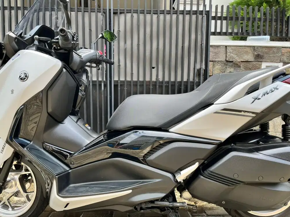 Xmax Connected Tahun 2023