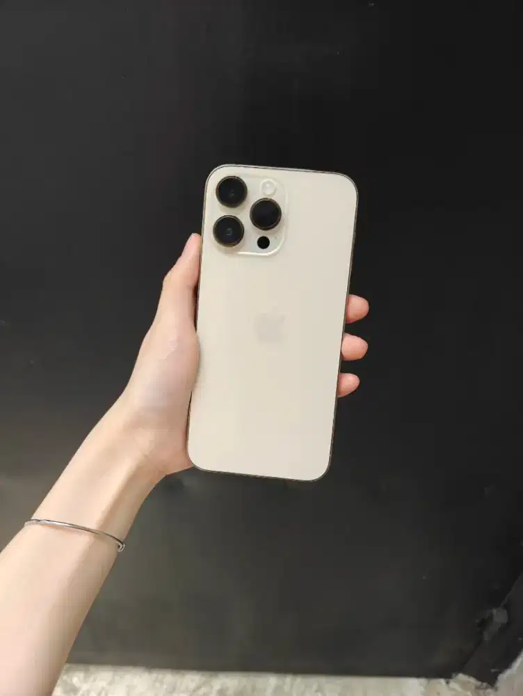 DI JUAL IPHONE 14 PRO MAX 256GB Pemakaian pribadi