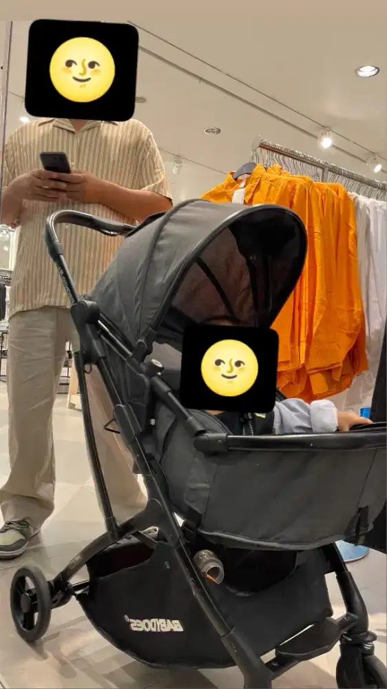 Stroller baby does