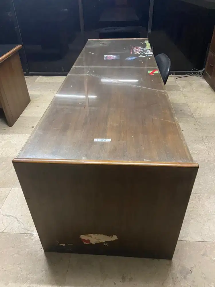 Meja bekas panjang 248 cm