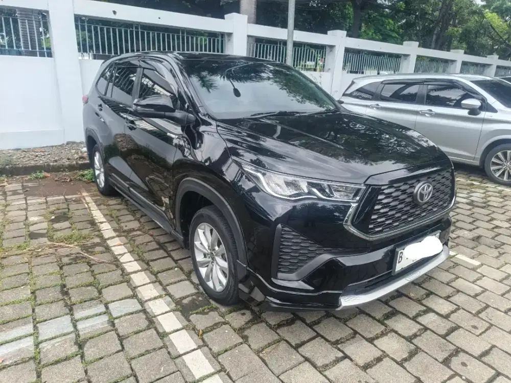 Zenix low km jarang pakai