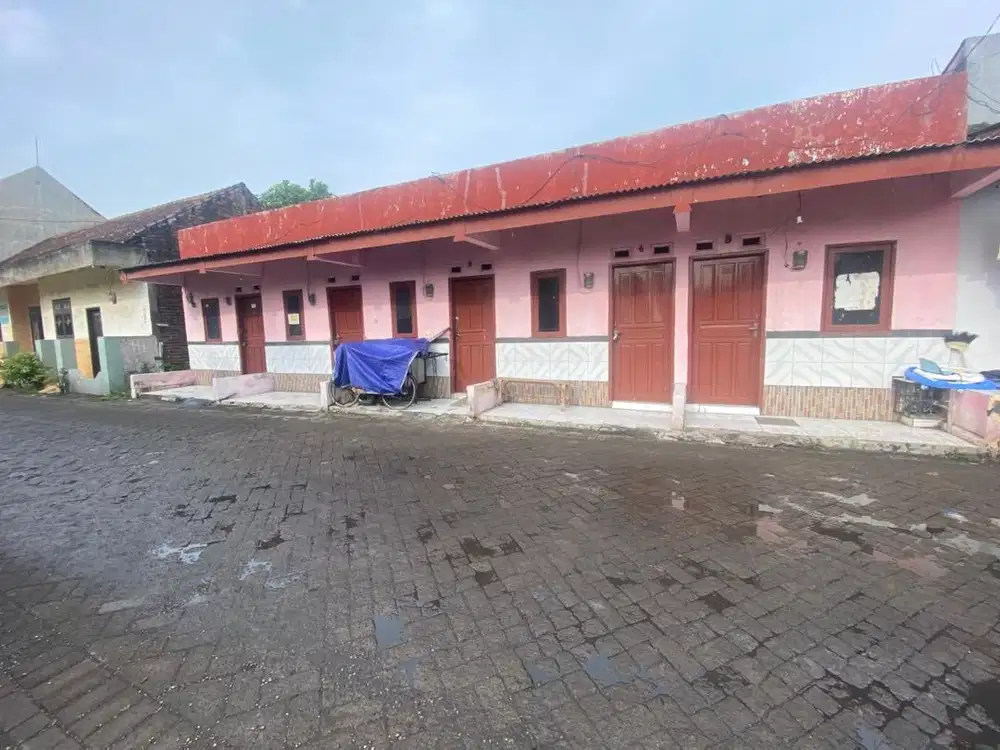 Dijual Kos aktif buduran murah jalan lebar ramai cocok untuk usaha