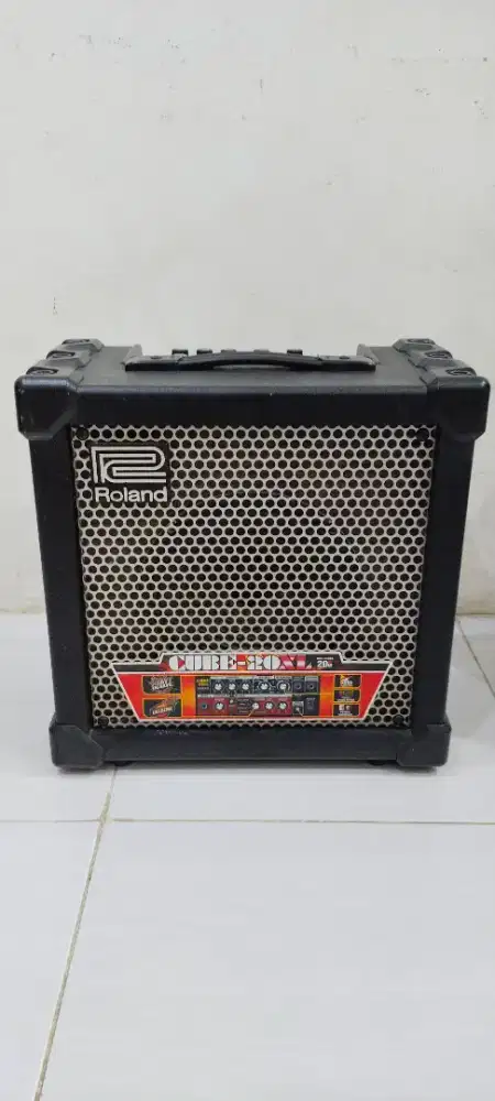 Ampli gitar roland cube 20xl