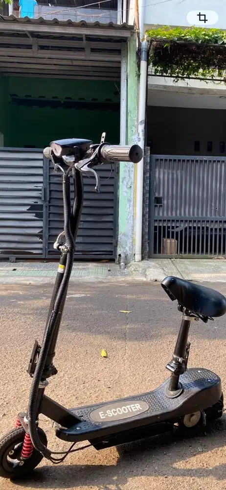 dijual scooter listrik lipat
