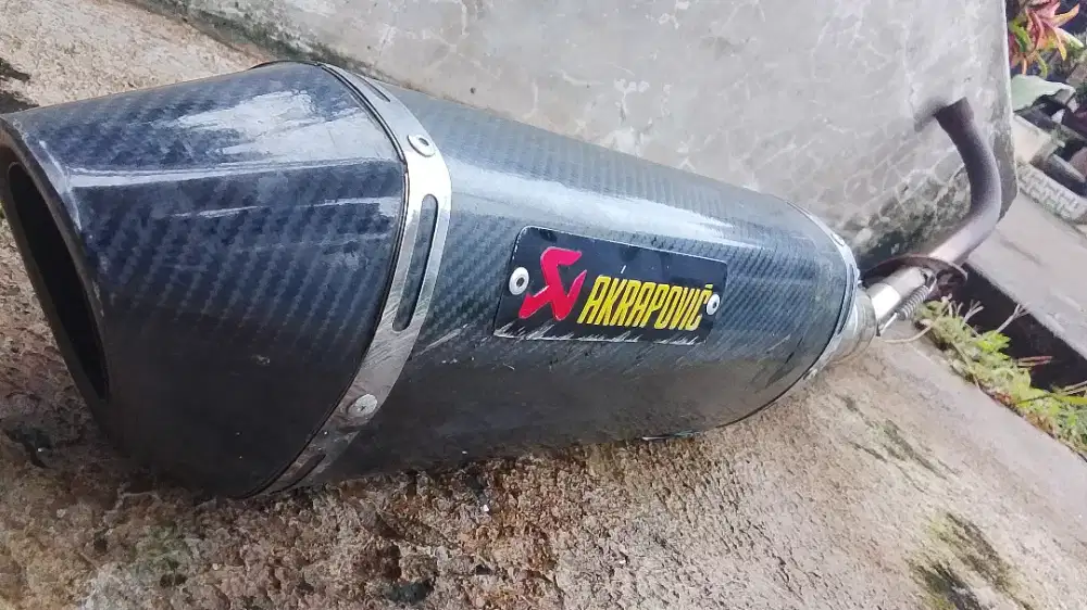Knalpot Racing Akrapovic