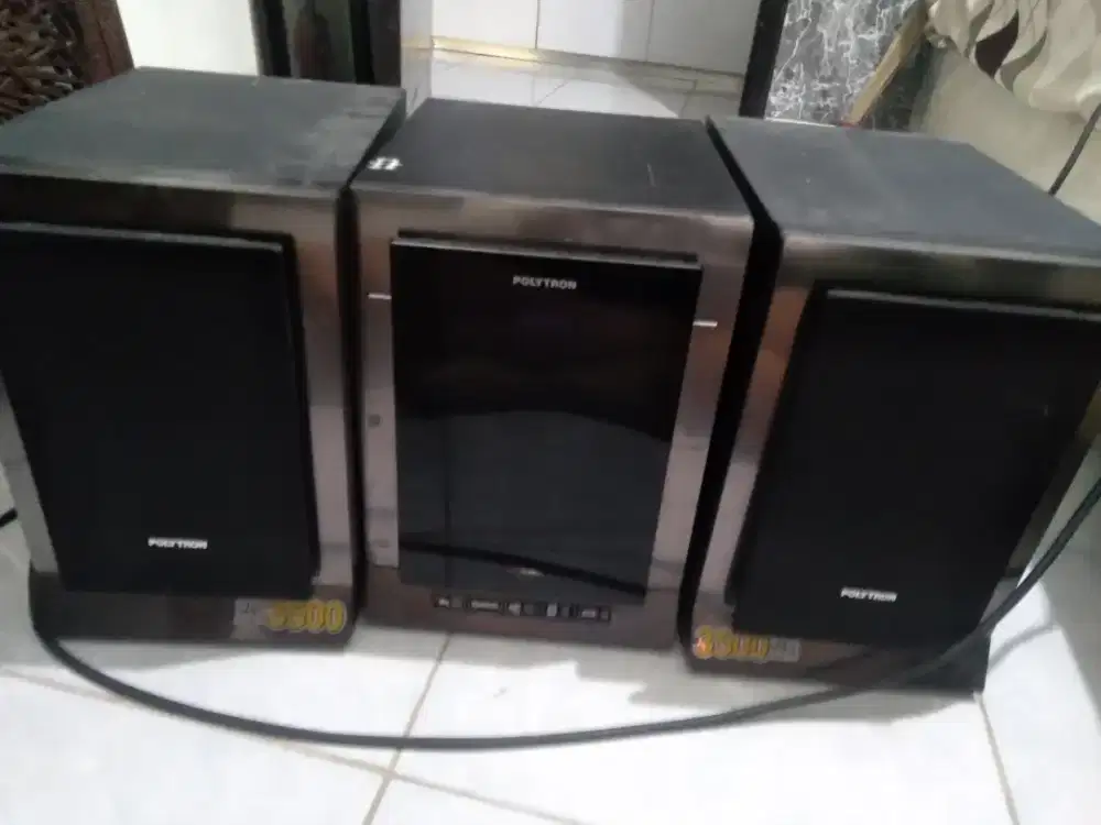 Audio bluetooth polytron kondisi mulus ga kepake