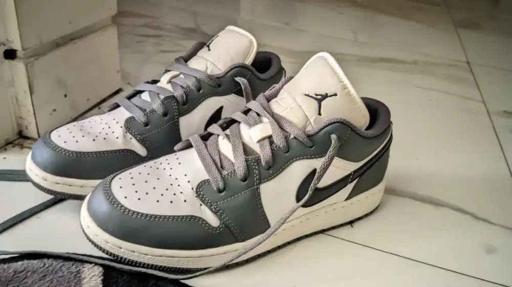 Di jual air Jordan 1 low