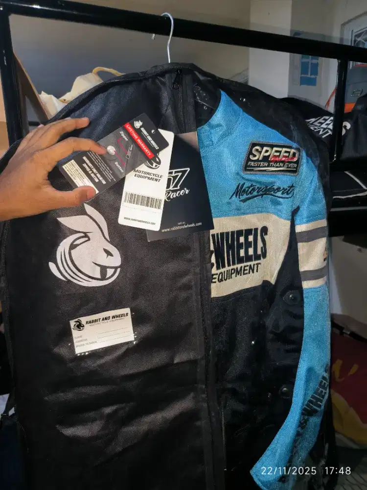 Rabbit and wheels New combo Sky blue (Uk M)  full protektor (1x pakai)