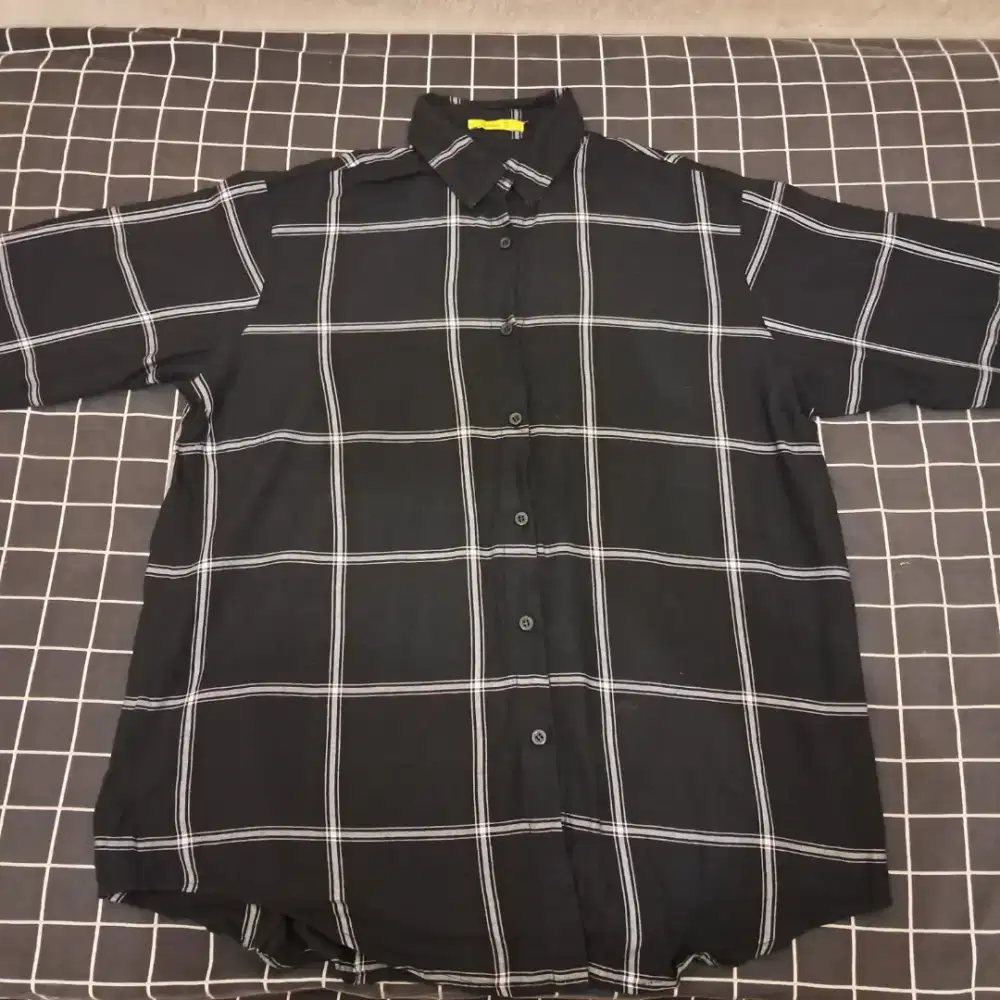 Baju kemeja kotak-kotak