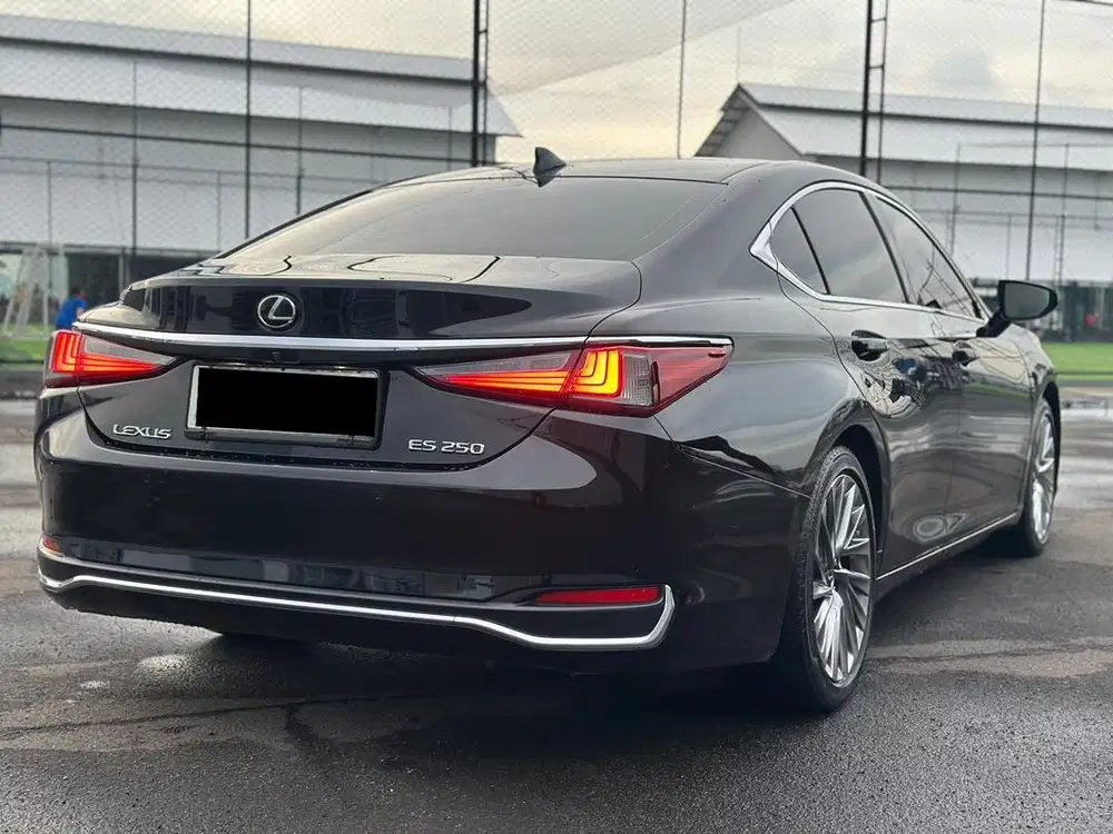 Lexus Es 350 black on Black