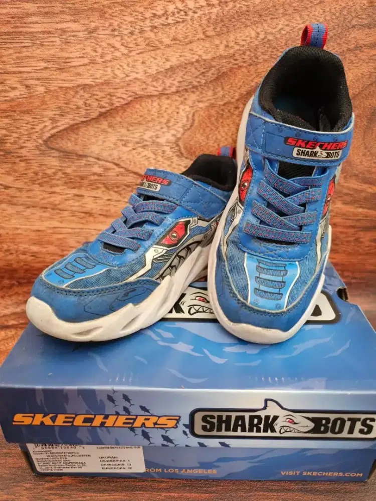 Preloved Sepatu Anak Laki-Laki Skechers Shark Bots Sz 32 Biru Knds 90%