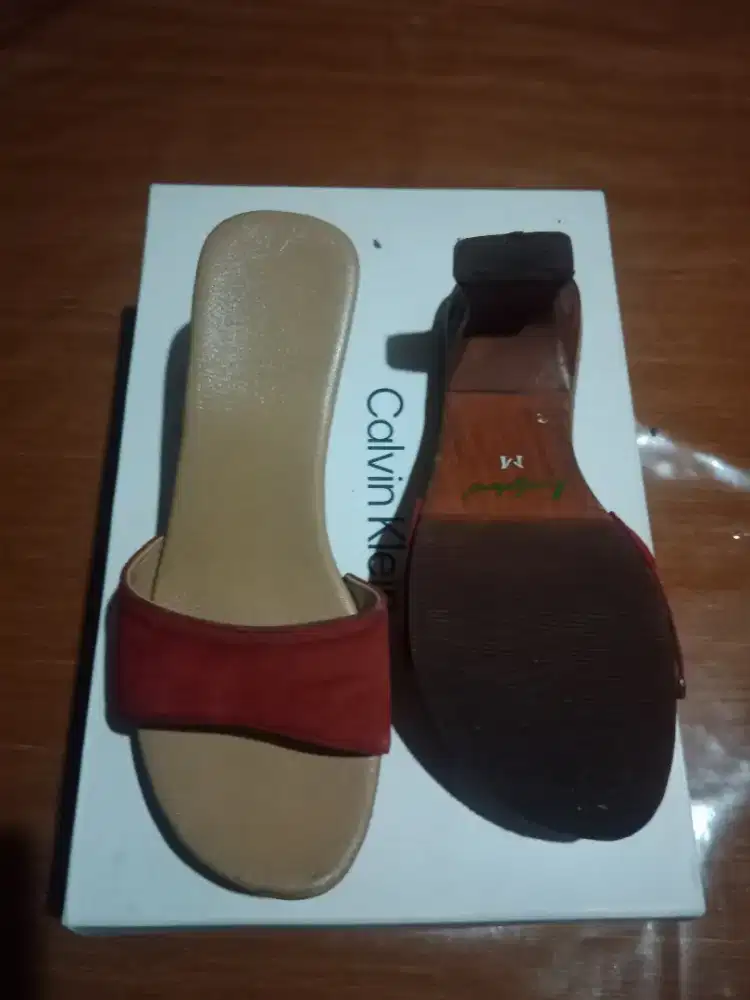 HEELS SIZE (38)