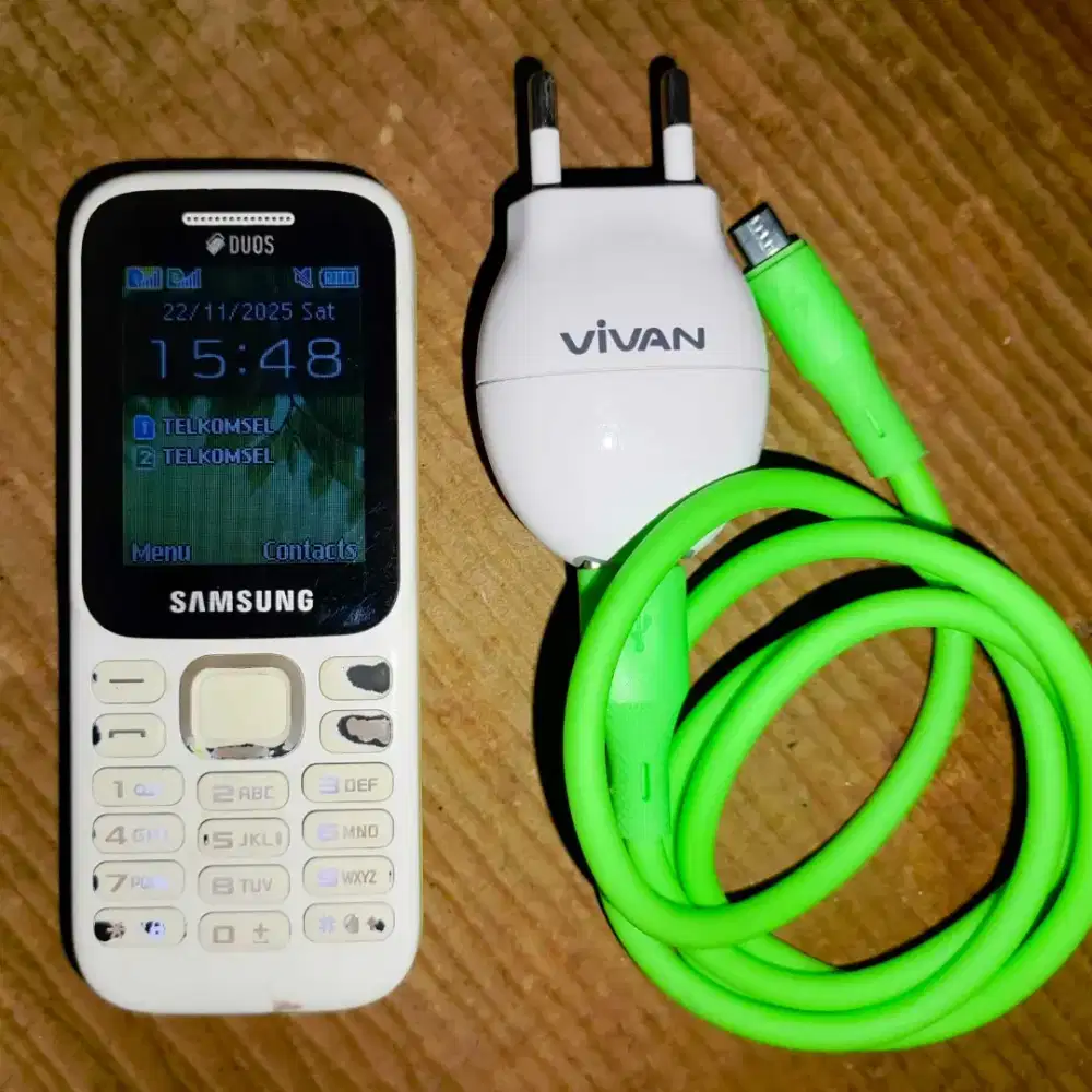 Samsung Guru Music (SM-B310E) warna putih