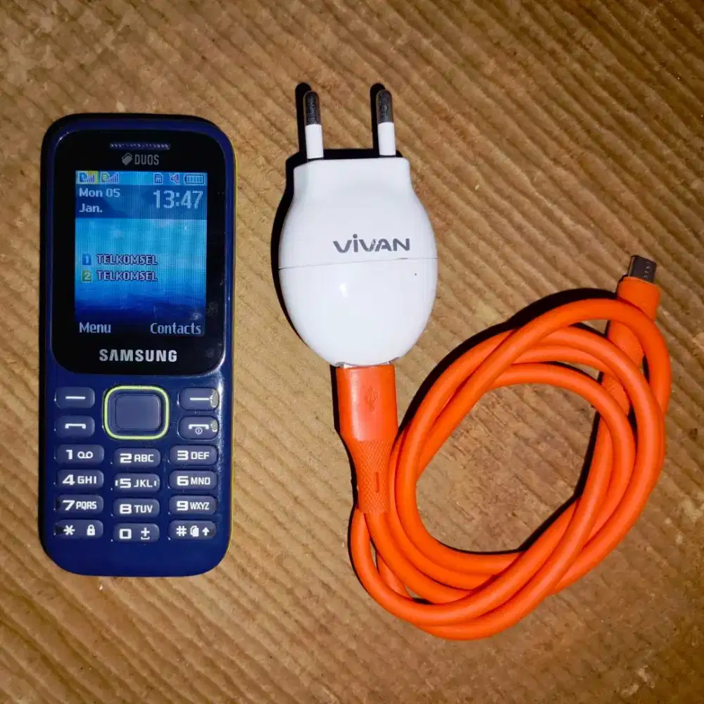 Samsung Guru Music (SM-B310E) warna biru